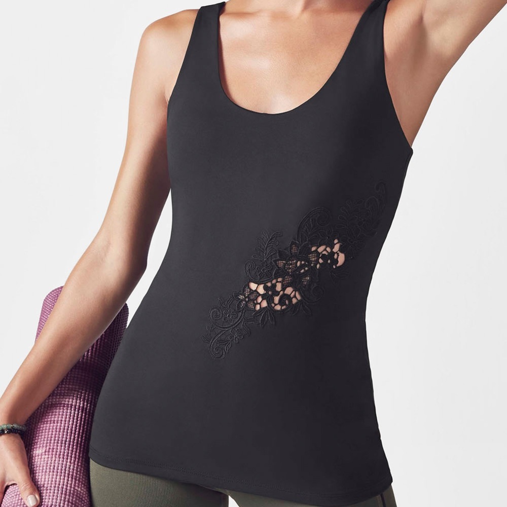 Nwt fabletics medium vega performance tank black